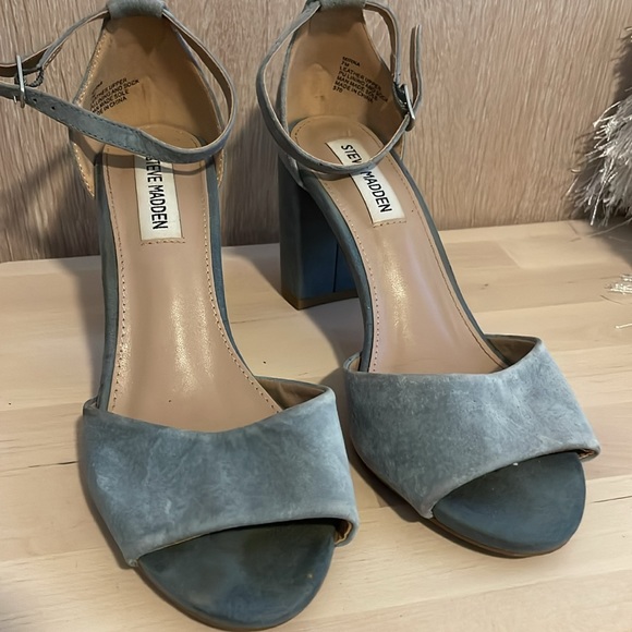 Steve Madden strappy suede heels - Picture 3 of 6